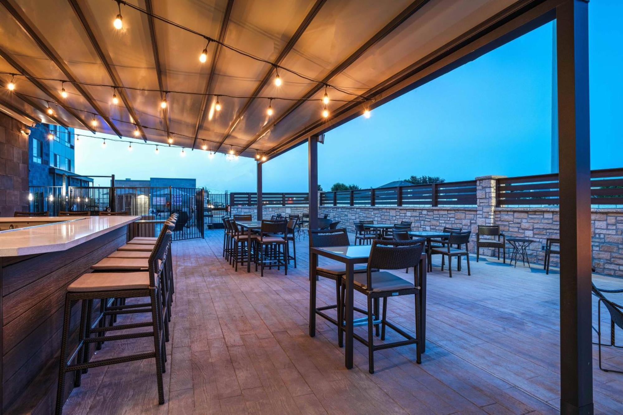 Courtyard Dallas Grand Prairie Exterior photo